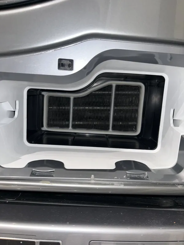 Clean heat-pump dryer filter